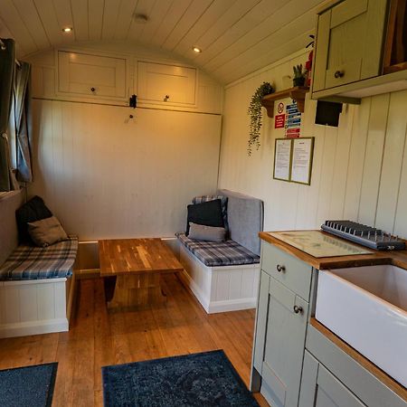 Upper Hulme Lavender Retreat With Private Hot Tub旅馆 外观 照片