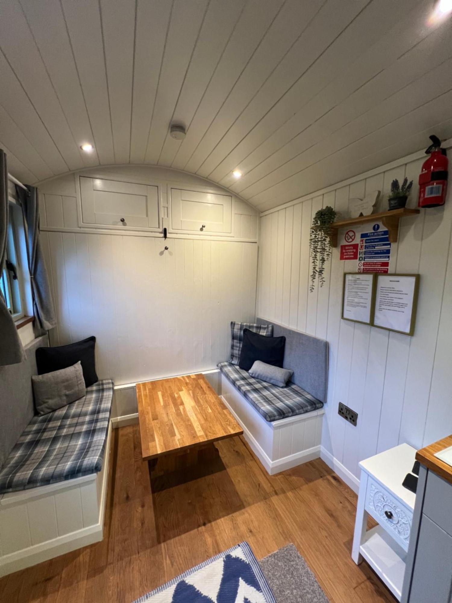 Upper Hulme Lavender Retreat With Private Hot Tub旅馆 外观 照片